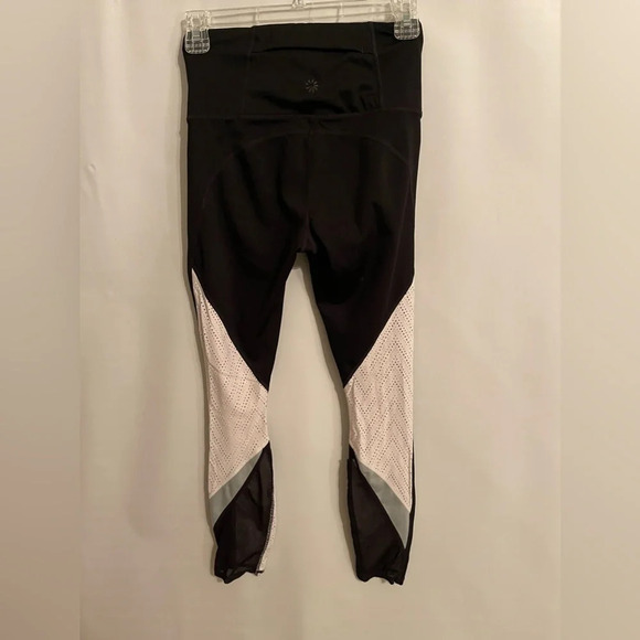 Athleta High Rise Precision 7/8 Legging - Picture 5 of 7